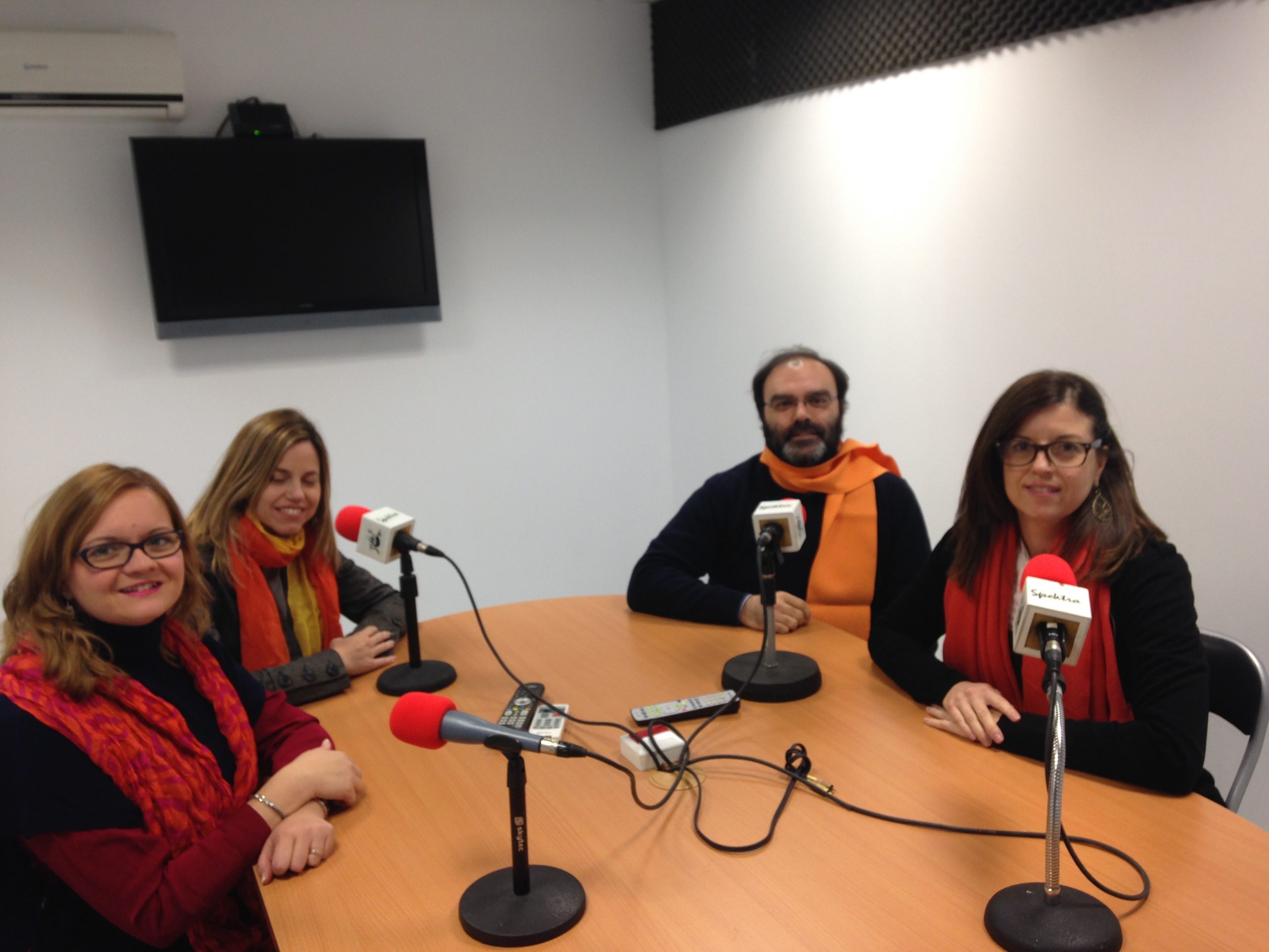 en la radio